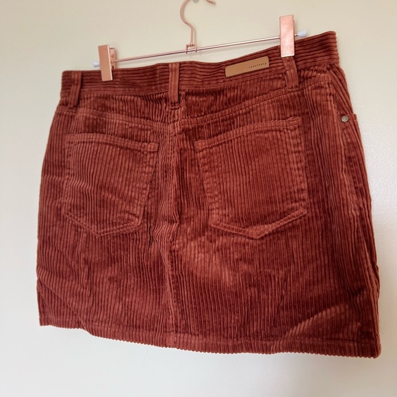 Brown corduroy skirt size 2 - Picture 2 of 2